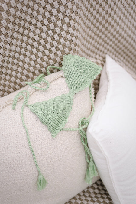 GINKO CROCHET TRIANGLE